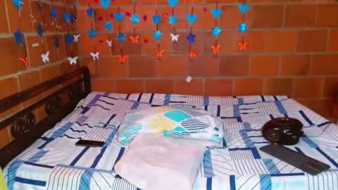 Lorena Capelli online show from 10.29.25