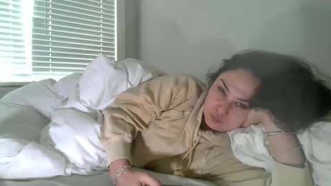 lorenlovely online show from 11.21.25