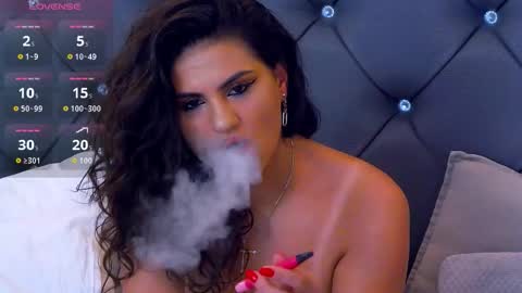 Lorenne Mays online show from 10.06.25