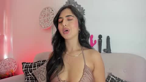 L O R E N online show from 01.26.25