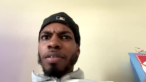 Snapshot of lorenzo17a chatting on 12.25.24 lorenzo17a online show from 12.25.24