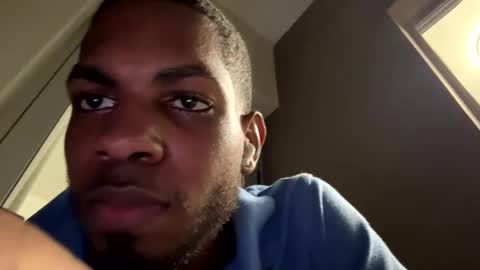 Snapshot of lorenzo17a chatting on 01.01.25 lorenzo17a online show from 01.01.25