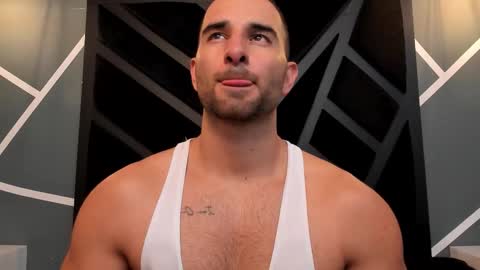  L O R E N Z O  Thumbs Up help  online show from 12.16.25