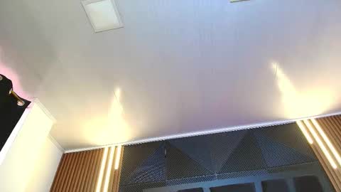  L O R E N Z O  Thumbs Up help  online show from 02.12.26