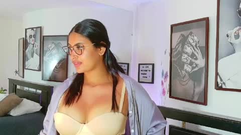 loretahorny online show from 04.06.26