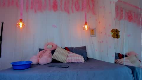 Snapshot of lori_evans1 chatting on 01.09.26 Lori Evans online show from 01.09.26