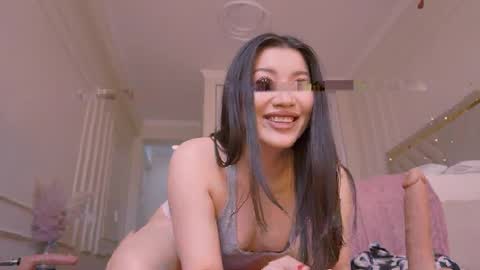 Snapshot of lori_leen chatting on 03.23.26 Leyla online show from 03.23.26