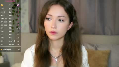 Naomi online show from 10.11.25