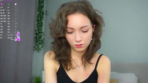 Naomi online show from 11.12.25