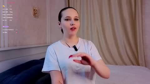 Mia online show from 11.13.25