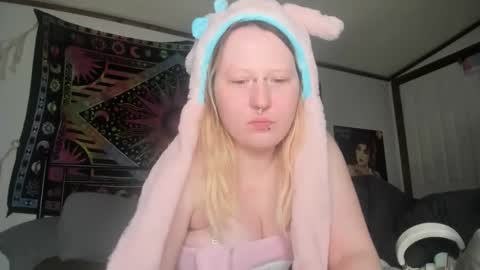 Lori Critter online show from 12.18.25