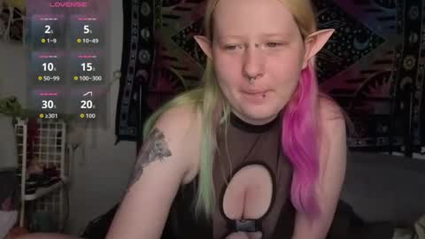 Snapshot of loricritter2 chatting on 05.13.26 Lori Critter online show from 05.13.26