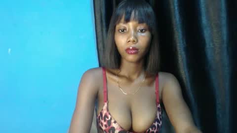 Snapshot of lorrycutie16 chatting on 04.27.26 lorrycutie16 online show from 04.27.26