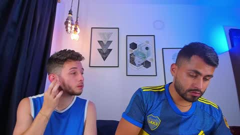 Snapshot of los_juanes chatting on 01.10.25 JUAN JUAN online show from 01.10.25