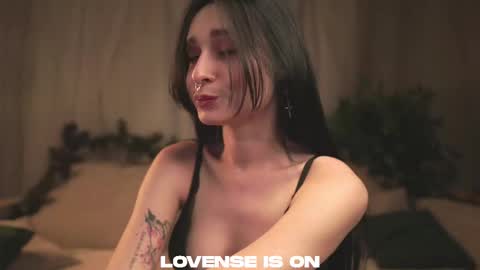 Snapshot of lost_mymind chatting on 01.11.26 Jess online show from 01.11.26