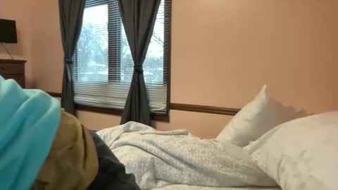 Snapshot of lothlori chatting on 12.18.25 lothlori online show from 12.18.25