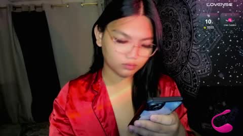 Snapshot of louheart chatting on 05.13.26 Sweet online show from 05.13.26