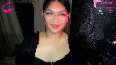 Snapshot of louheart chatting on 06.11.26 Sweet online show from 06.11.26