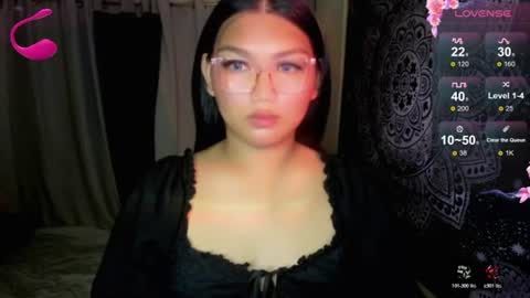 Snapshot of louheart chatting on 06.19.26 Sweet online show from 06.19.26