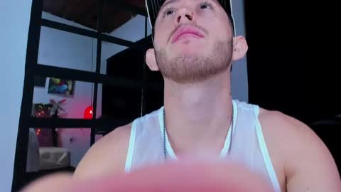 Snapshot of louis_bcasta1 chatting on 12.22.24 OF louis bcasta1 online show from 12.22.24
