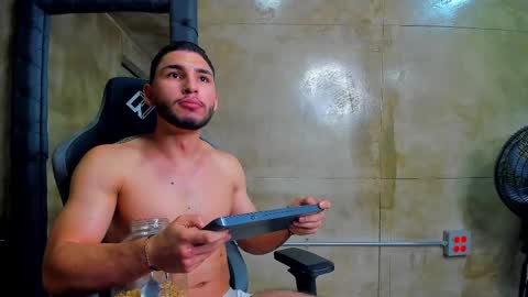 Louis online show from 03.12.25