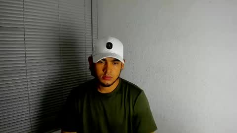 Snapshot of louis_rueda chatting on 06.01.26 louis_rueda online show from 06.01.26