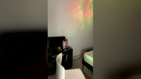 louise_66 online show from 04.28.26