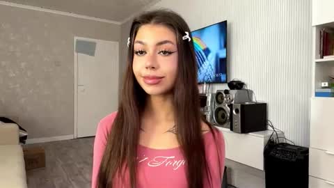 Snapshot of louiswawrzyniak chatting on 03.13.26 Flora online show from 03.13.26