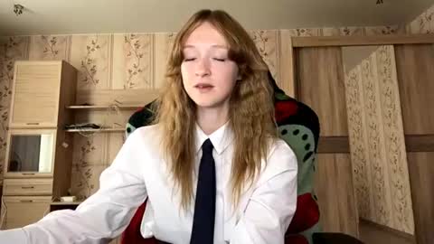 Snapshot of louracryderman chatting on 08.10.26 louracryderman online show from 08.10.26