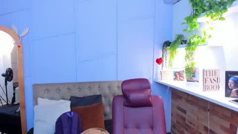 Louren Fox online show from 11.26.25