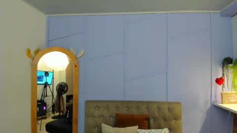 Louren Fox online show from 11.27.25