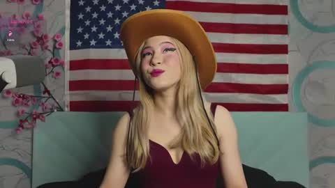 Snapshot of lovamanda chatting on 06.25.26 lovamanda online show from 06.25.26