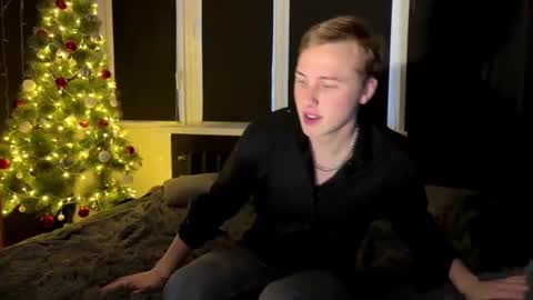 Mary and Tom online show from 01.12.26