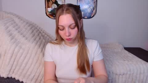 love bella  online show from 04.09.26