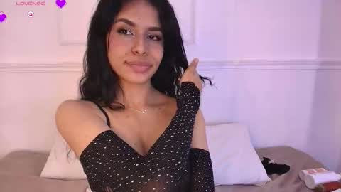 Snapshot of love_cameron chatting on 01.08.26 Cam online show from 01.08.26