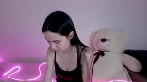 Snapshot of love_coin chatting on 02.07.25 Love is name - I want to be your hobby General of hearts troops online show from 02.07.25