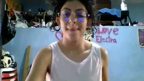 Snapshot of love_electra chatting on 10.26.25 love_electra online show from 10.26.25