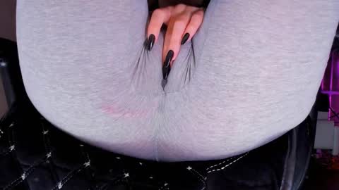 Kira online show from 10.16.25