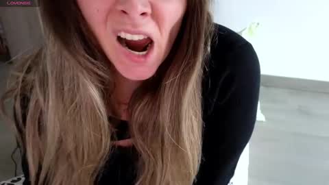 jessmy pleasure is in your hands s online show from 12.06.24