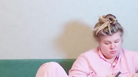 Ally online show from 12.12.24