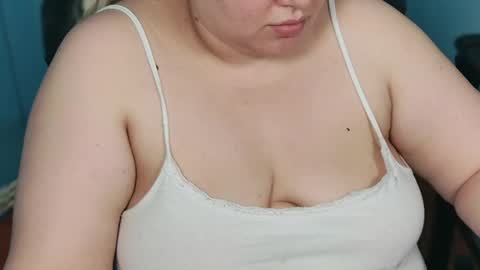 Snapshot of love_wiggy18 chatting on 05.21.26 Ally online show from 05.21.26