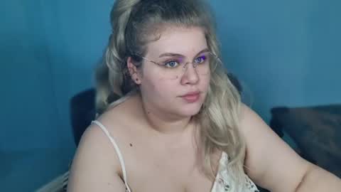 Snapshot of love_wiggy18 chatting on 07.14.26 Ally online show from 07.14.26