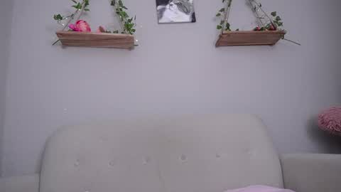 Snapshot of loveegirll chatting on 02.24.25 katalina   online show from 02.24.25
