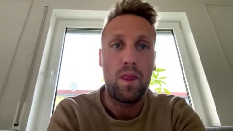 lovefuesse online show from 10.26.25