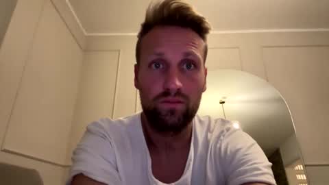 lovefuesse online show from 11.06.25