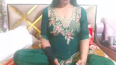 Snapshot of lovefunnitya chatting on 02.23.25 Divya online show from 02.23.25