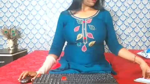 Snapshot of lovefunnitya chatting on 10.13.25 Divya online show from 10.13.25