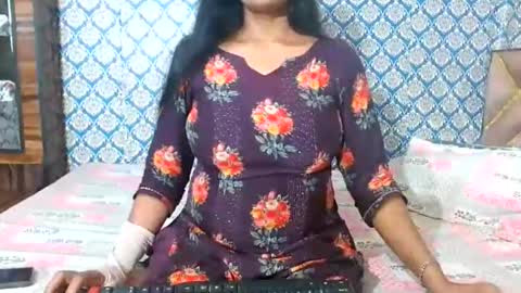 Snapshot of lovefunnitya chatting on 10.26.25 Divya online show from 10.26.25