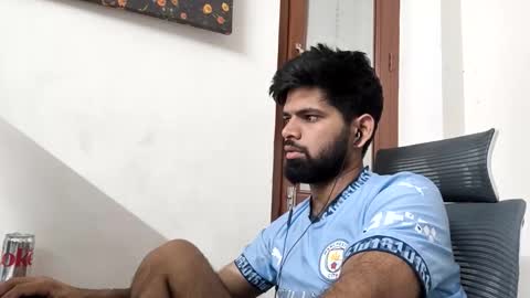 Snapshot of lovehairyindian chatting on 05.06.26 Indian hairy online show from 05.06.26