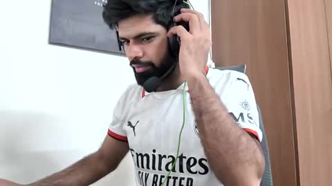 Snapshot of lovehairyindian chatting on 05.24.26 Indian hairy online show from 05.24.26